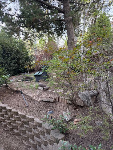 Tiny photo for 1406 SWINTON LN, Farmington, UT 84025 (MLS # 2149515)