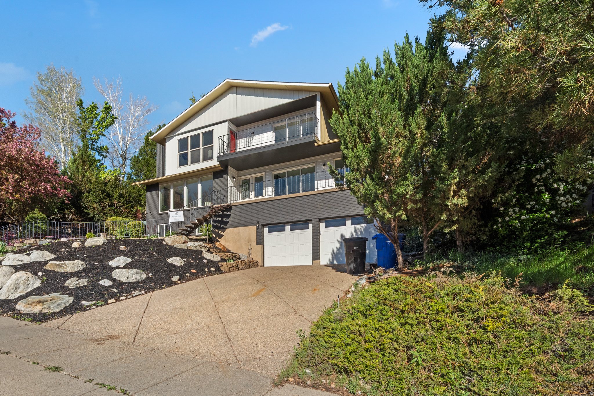 OAKRIDGE VILLIAGE - Residential