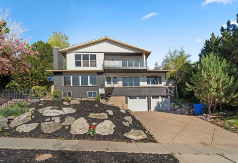 Tiny photo for 1406 SWINTON LN, Farmington, UT 84025 (MLS # 2149515)