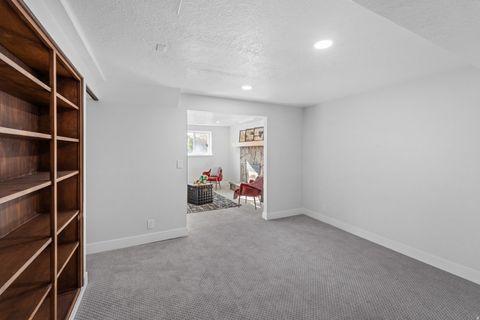 Tiny photo for 1406 SWINTON LN, Farmington, UT 84025 (MLS # 2149515)