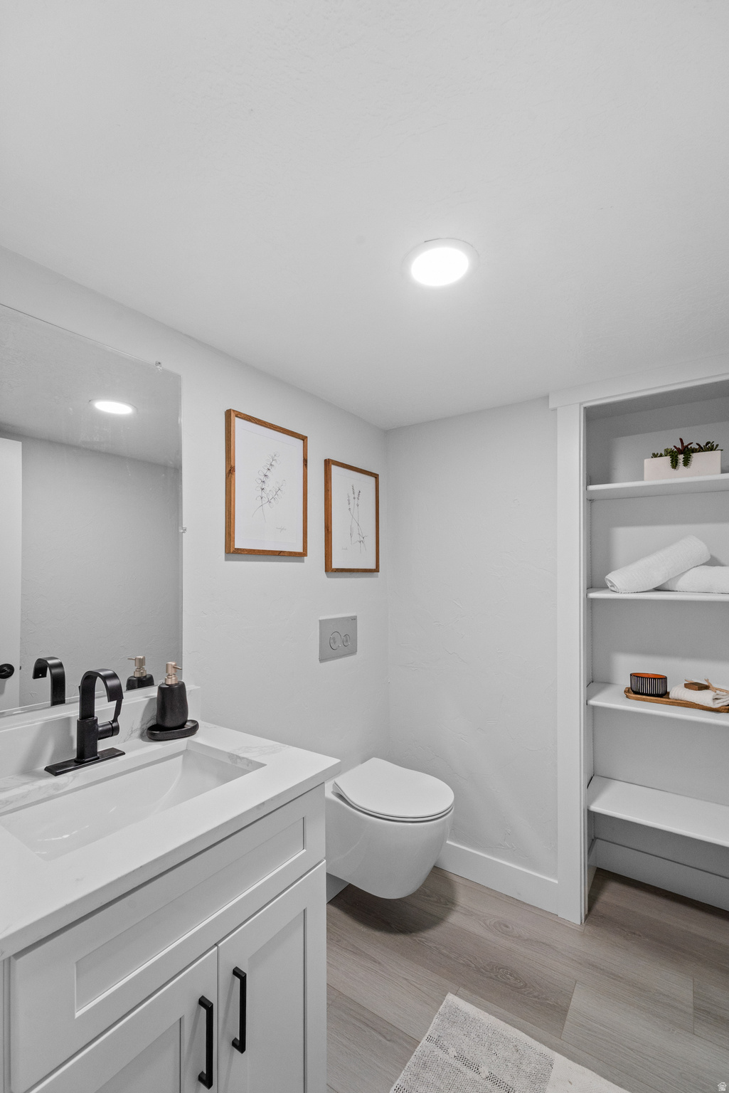 OAKRIDGE VILLIAGE - Residential