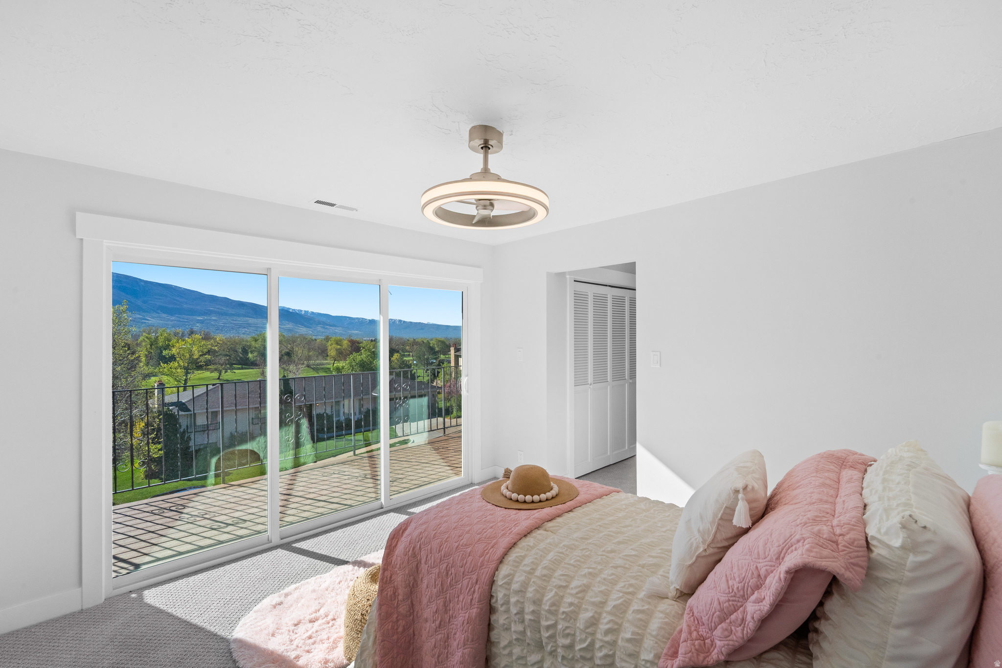 OAKRIDGE VILLIAGE - Residential