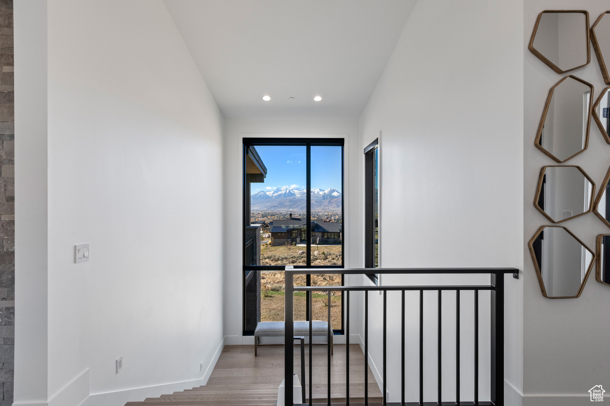 RED LEDGES - Residential