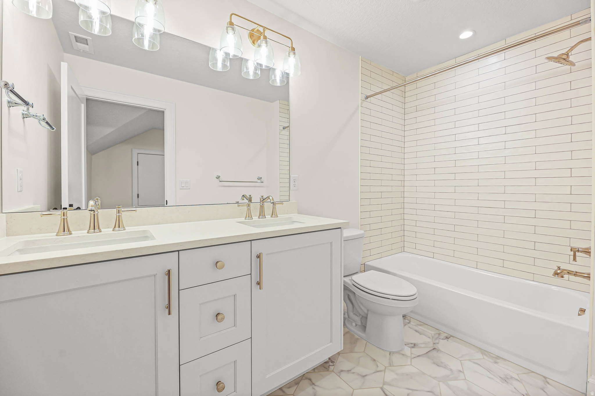 PIONEER HEIGHTS - Residential