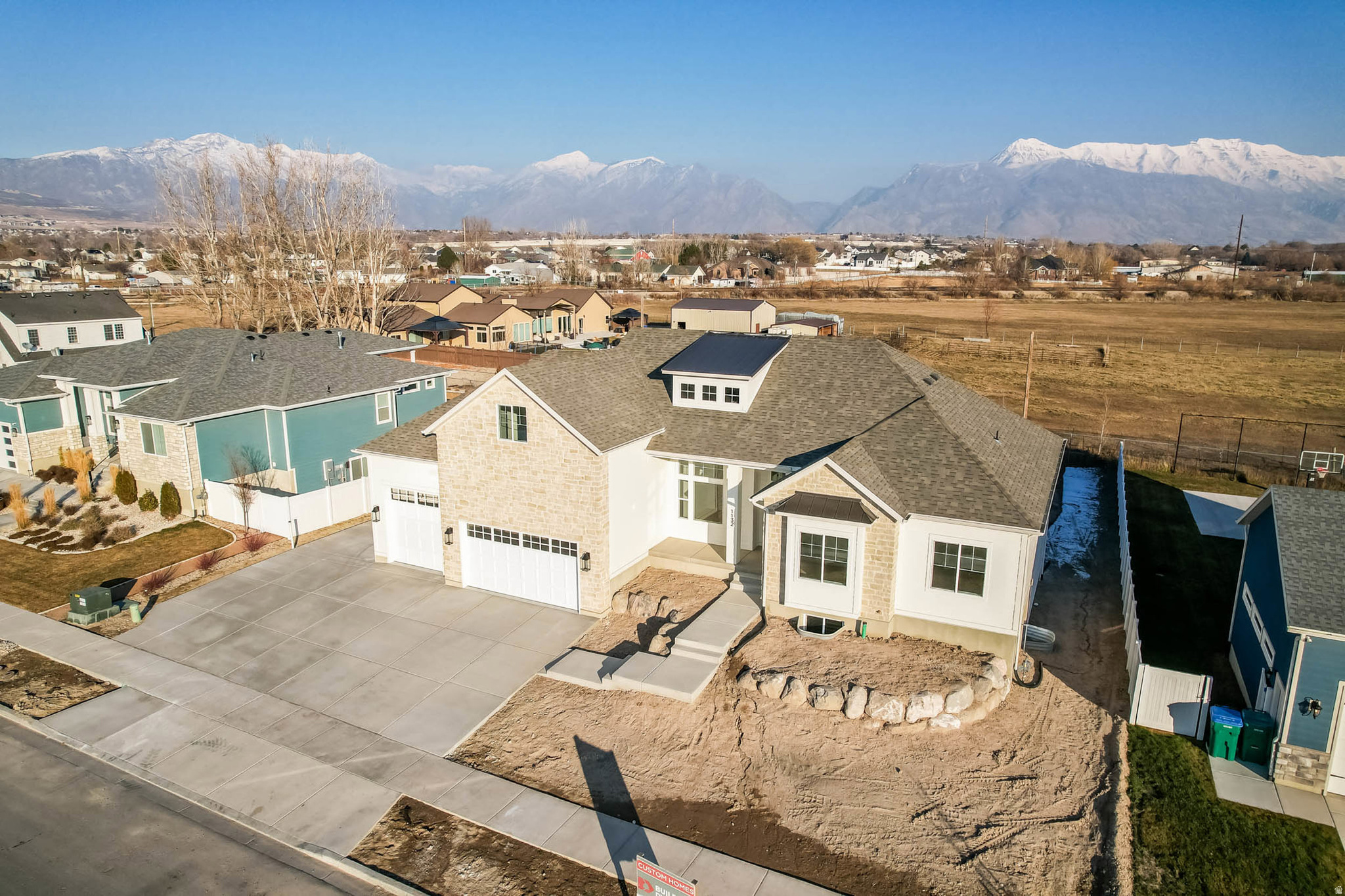 PIONEER HEIGHTS - Residential