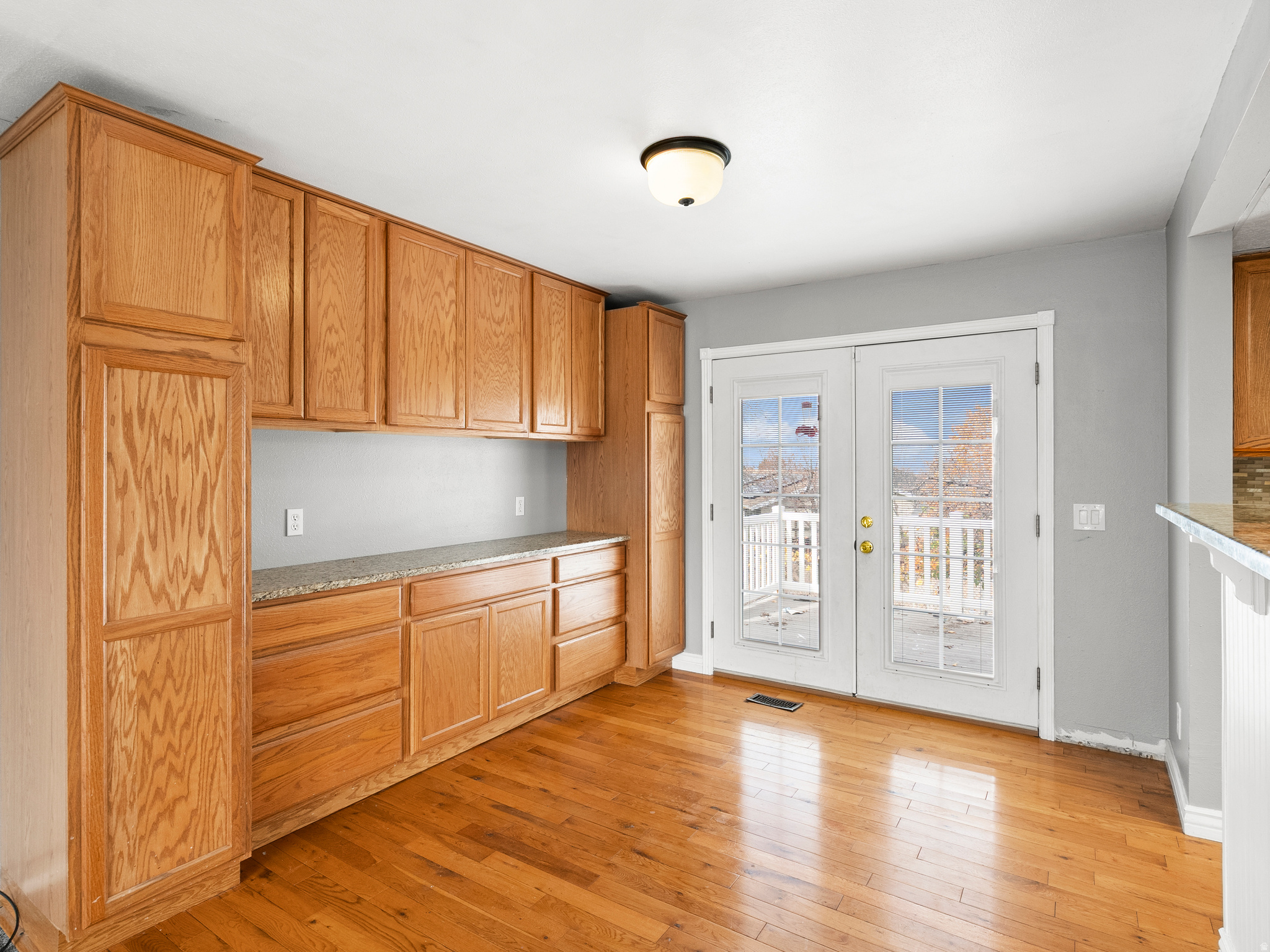 WESTVIEW TER - Residential