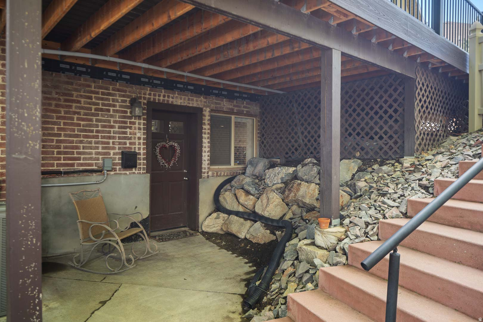 DRY CREEK BENCH - Residential