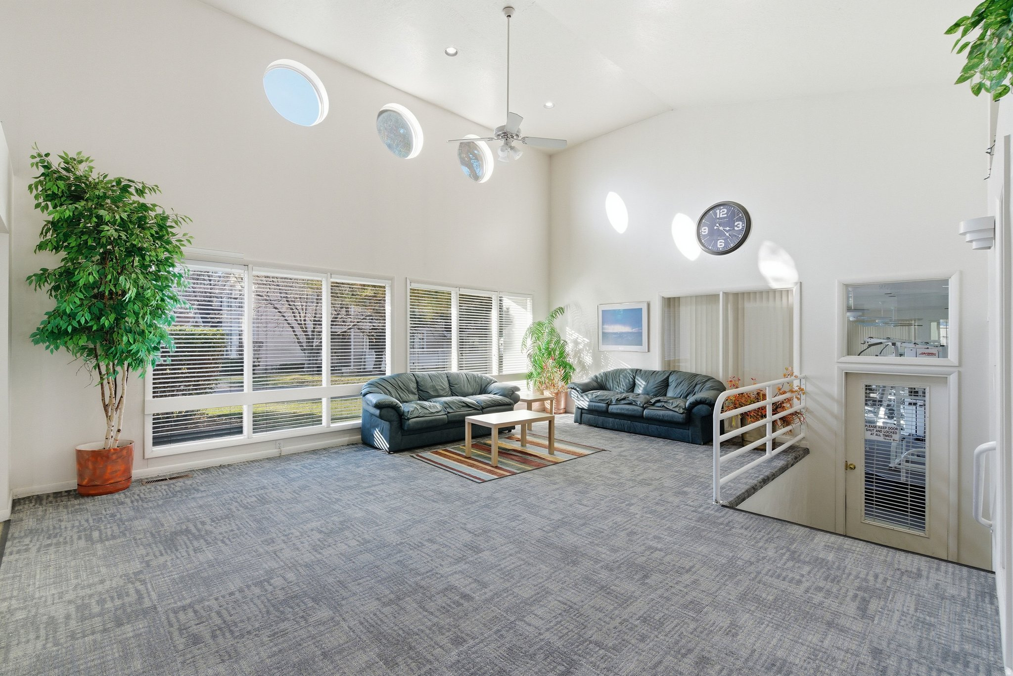 CROSSPOINTE CONDOS - Residential