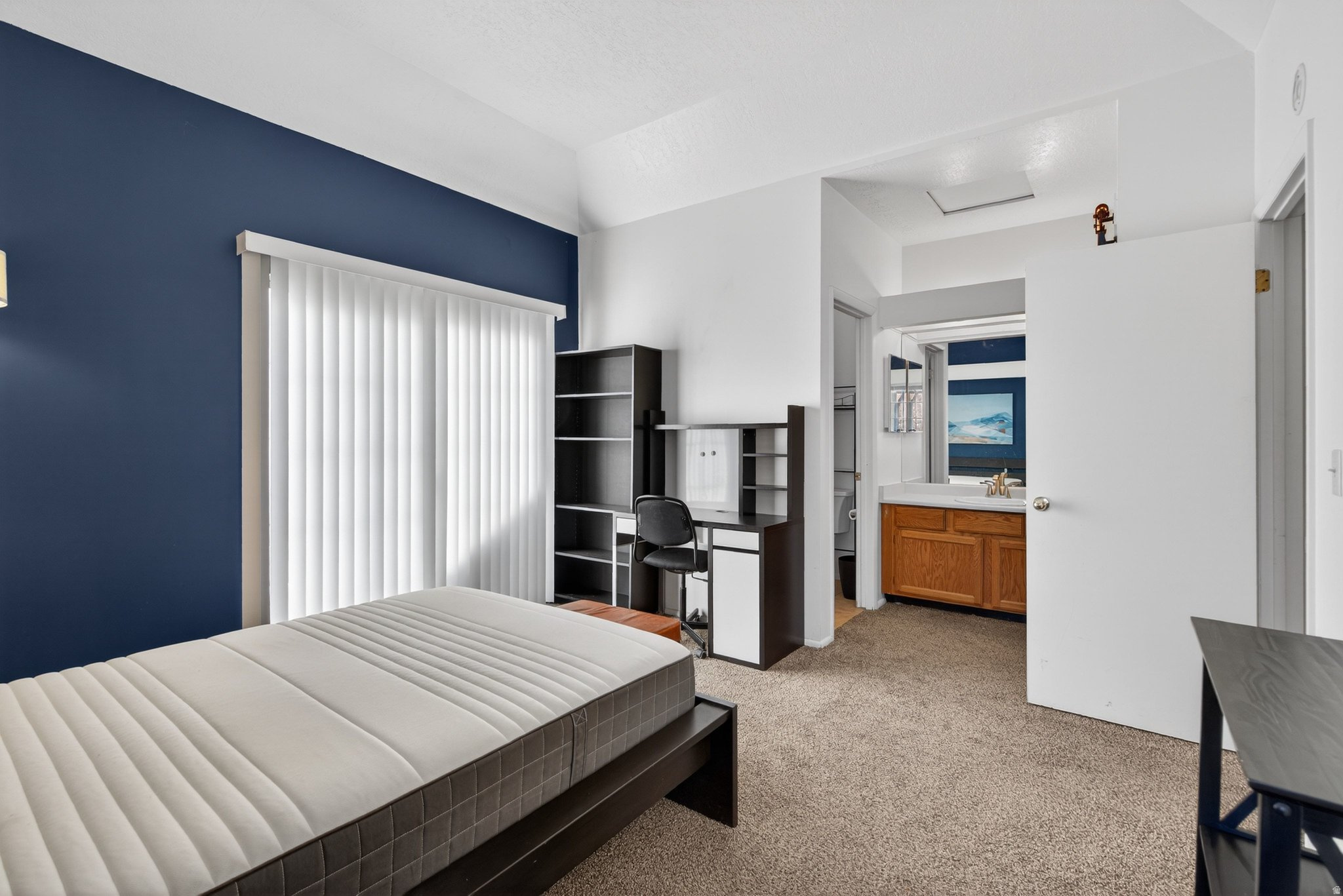 CROSSPOINTE CONDOS - Residential