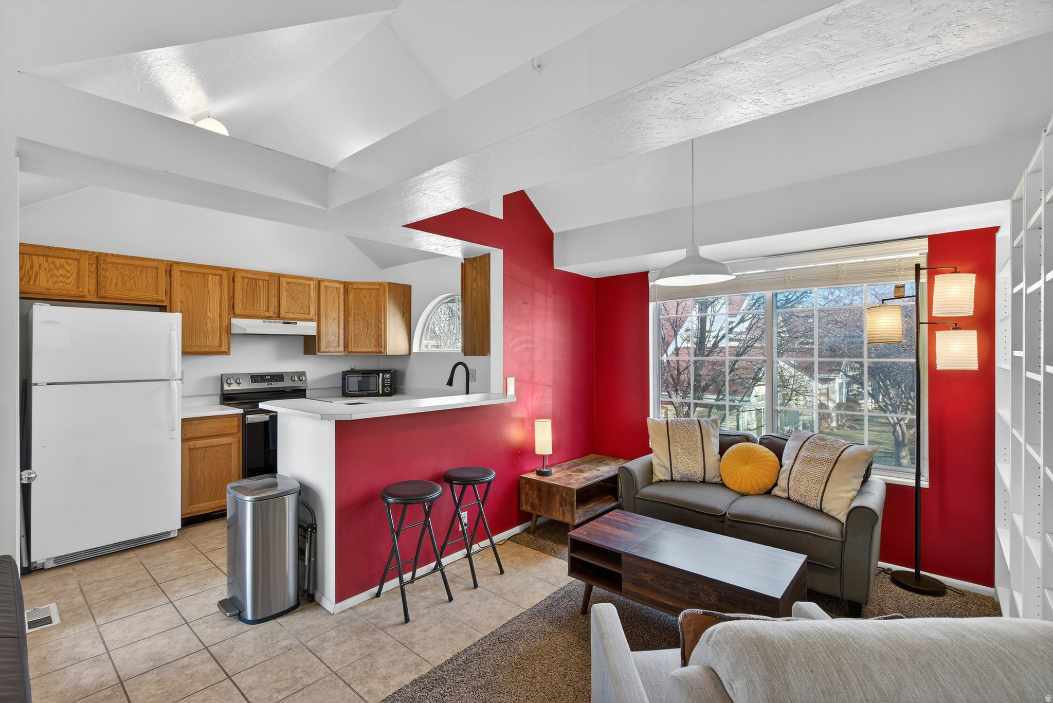 CROSSPOINTE CONDOS - Residential