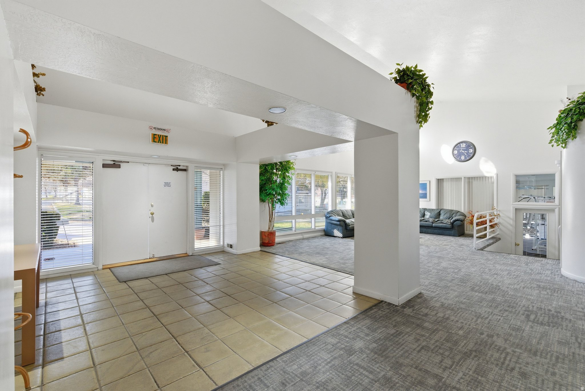 CROSSPOINTE CONDOS - Residential