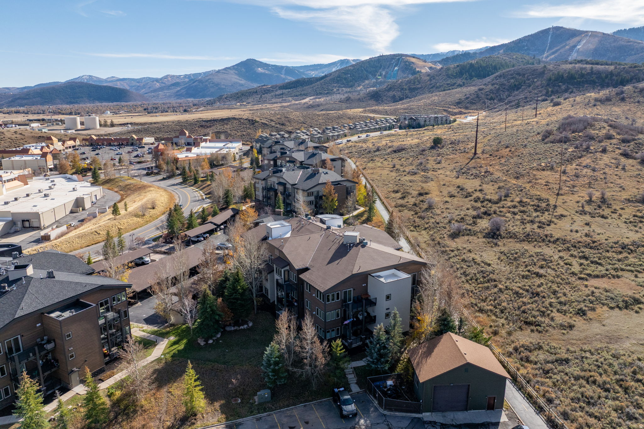 CRESTVIEW CONDOMINIUM PHASE 1 - Residential