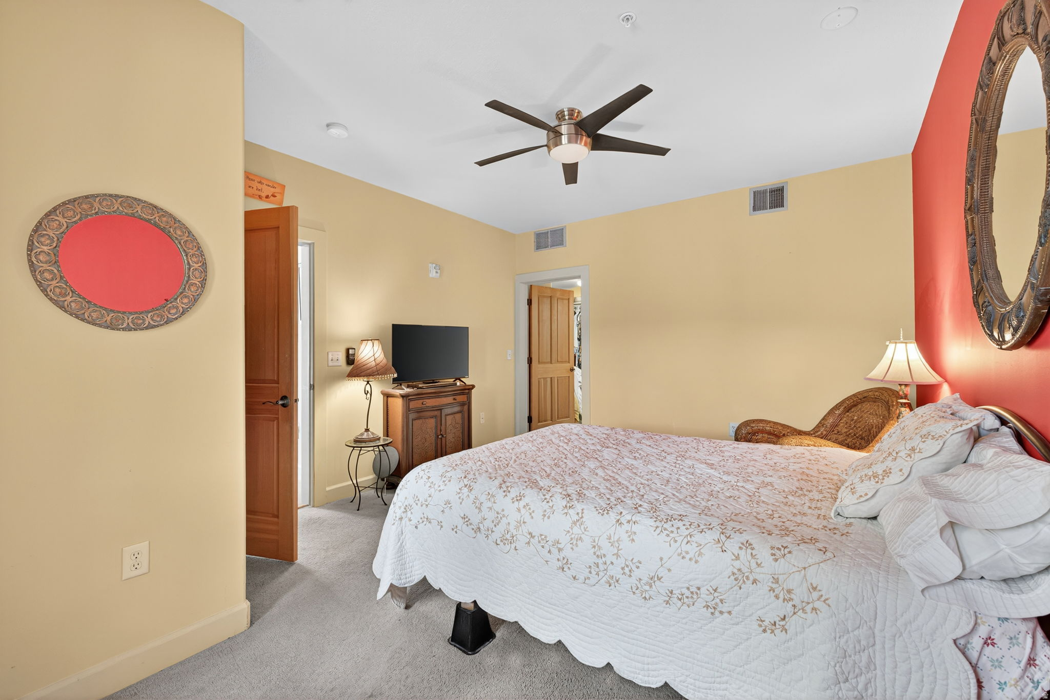 CRESTVIEW CONDOMINIUM PHASE 1 - Residential