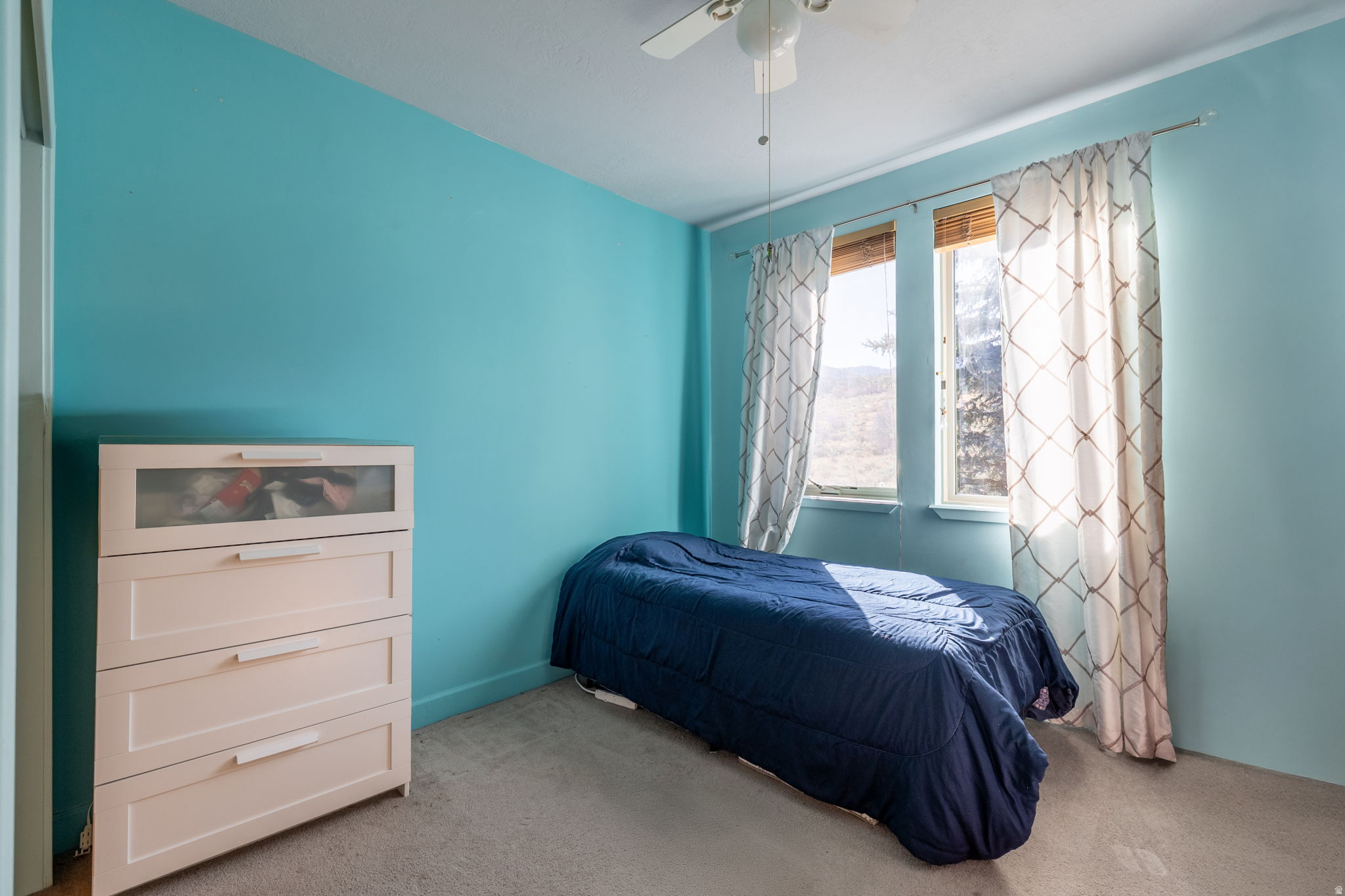 CRESTVIEW CONDOMINIUM PHASE 1 - Residential