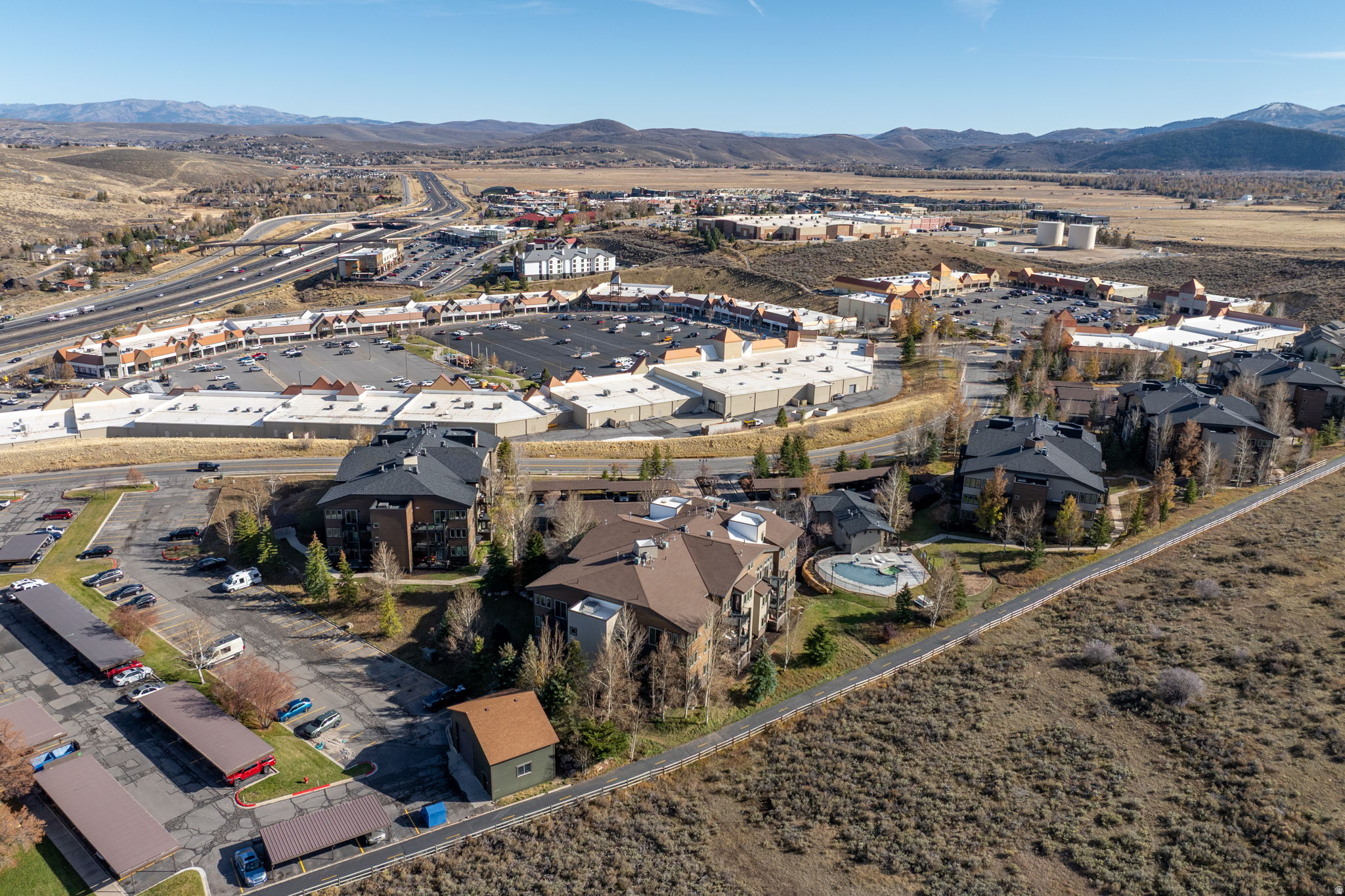 CRESTVIEW CONDOMINIUM PHASE 1 - Residential