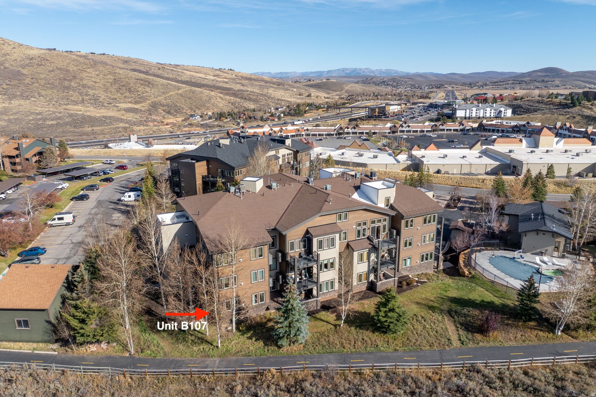 CRESTVIEW CONDOMINIUM PHASE 1 - Residential