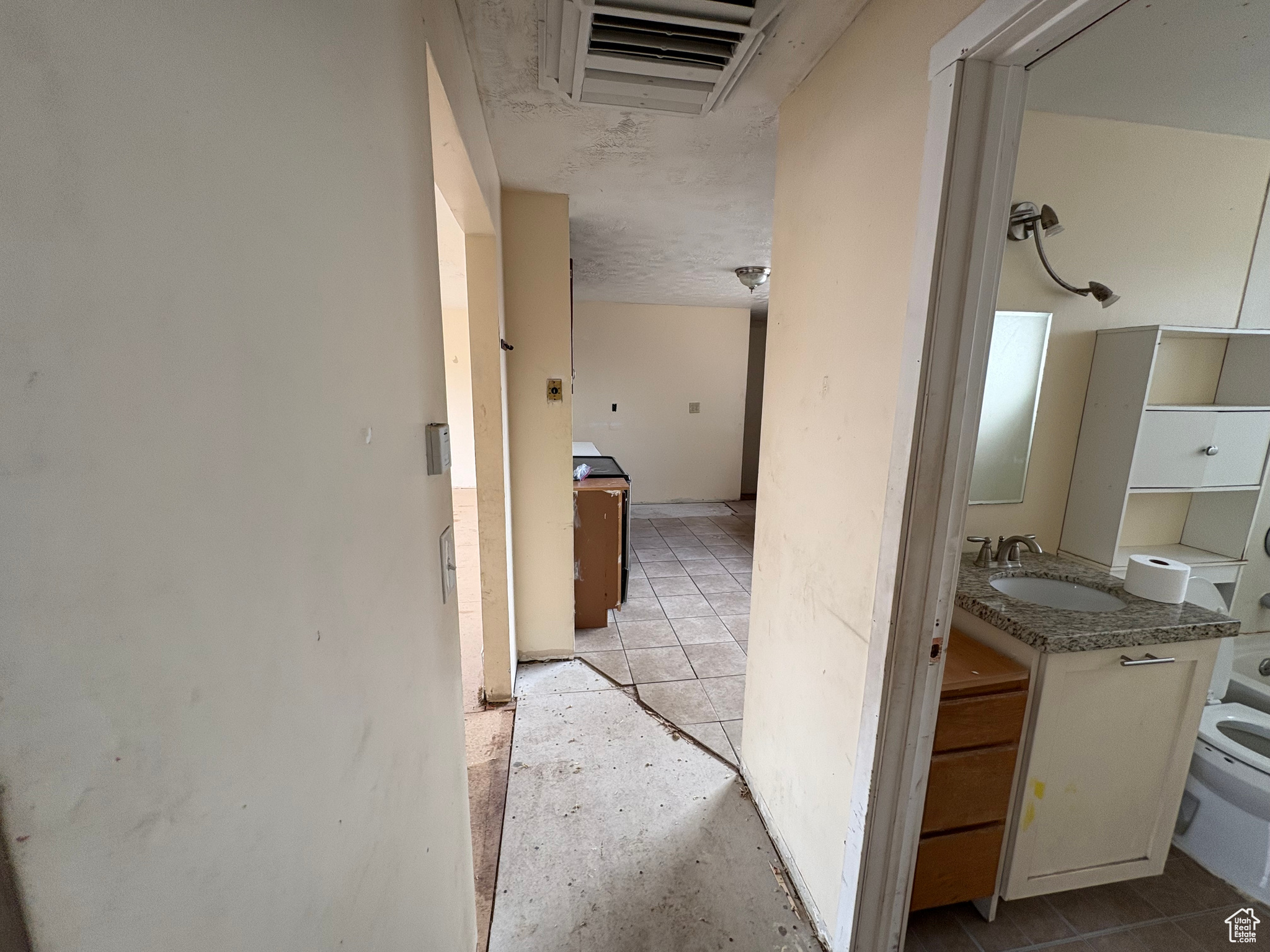 MIDVALLEY MA - Residential