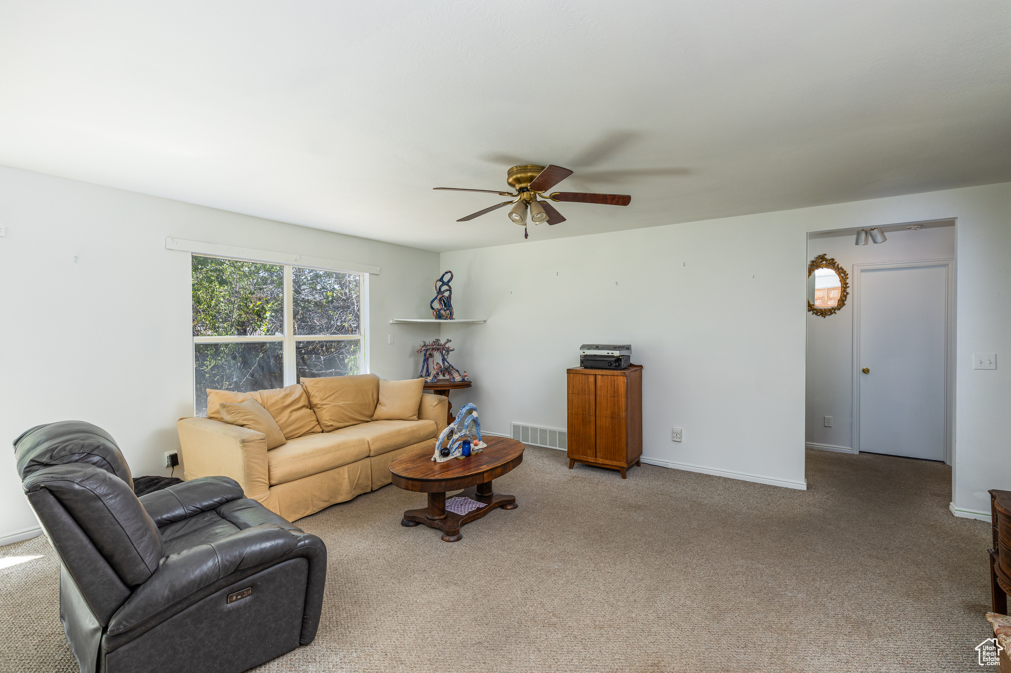 796 VALLEY VIEW DR