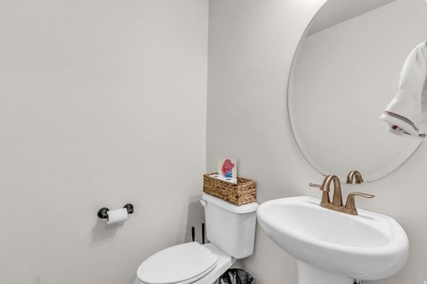 Tiny photo for 2811 S 2425 W, Syracuse, UT 84075 (MLS # 2128937)