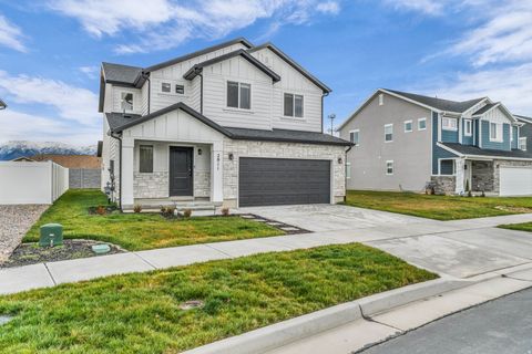 Tiny photo for 2811 S 2425 W, Syracuse, UT 84075 (MLS # 2128937)