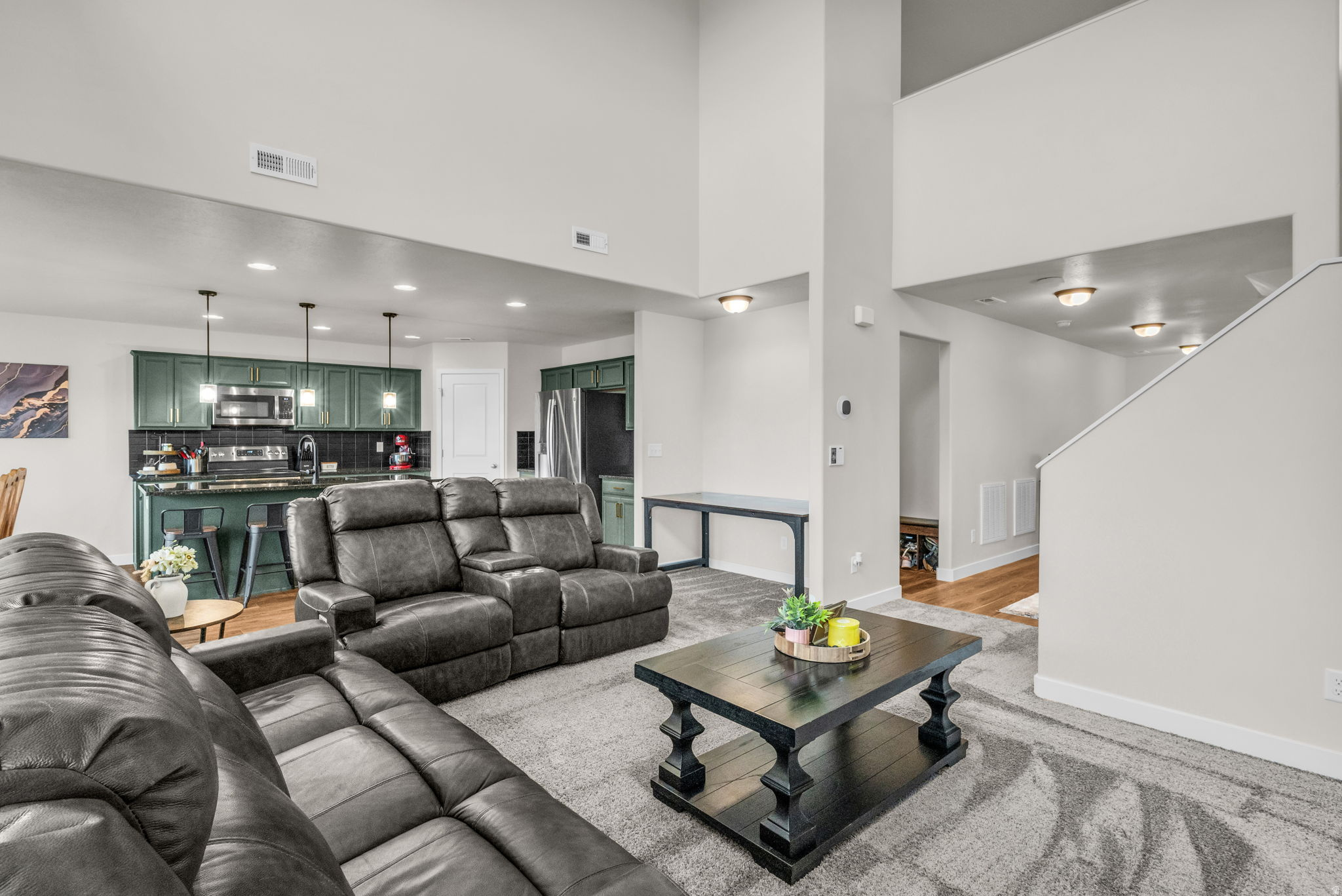 CREEKSIDE AT SHORELINE - Residential