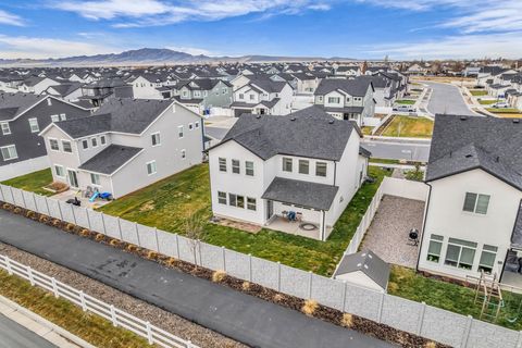 Tiny photo for 2811 S 2425 W, Syracuse, UT 84075 (MLS # 2128937)