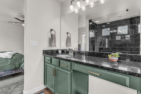 Tiny photo for 2811 S 2425 W, Syracuse, UT 84075 (MLS # 2128937)