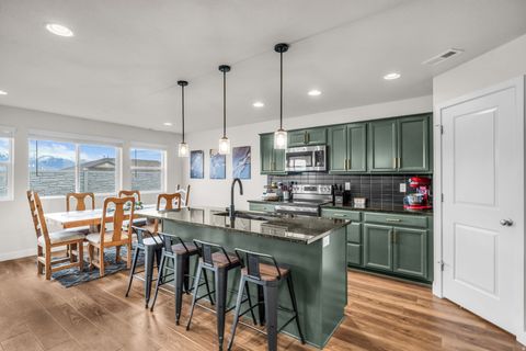 Tiny photo for 2811 S 2425 W, Syracuse, UT 84075 (MLS # 2128937)