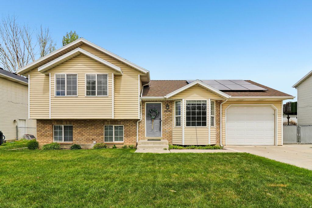 Photo of 2896 W 6000 S, Roy, UT 84067 (MLS # 2153328)