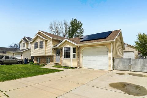 Tiny photo for 2896 W 6000 S, Roy, UT 84067 (MLS # 2153328)