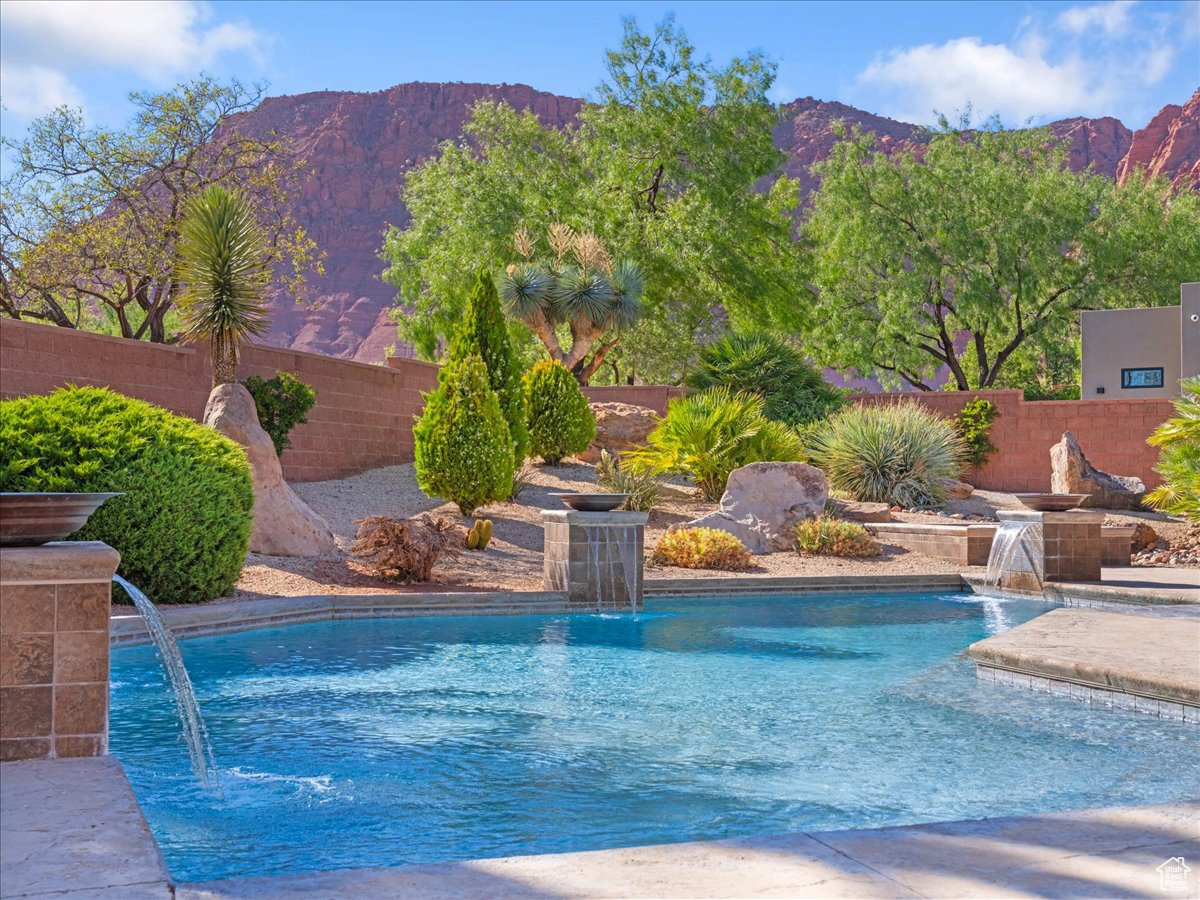CITADEL ESTATES - Residential