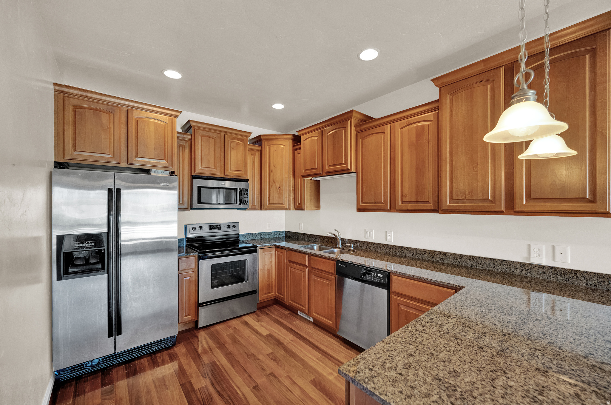 ROSE CREEK CROSSING - Residential Lease