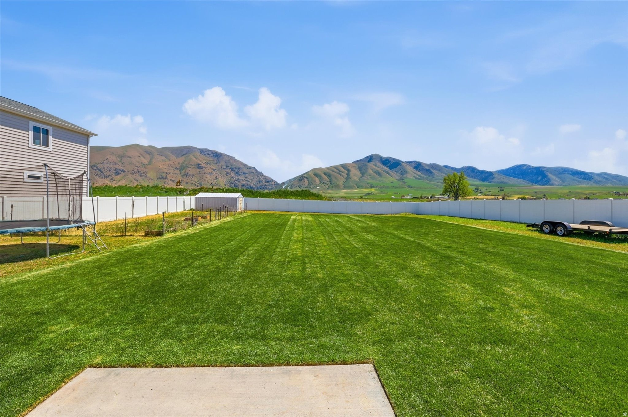 ROLLING HILLS - Residential