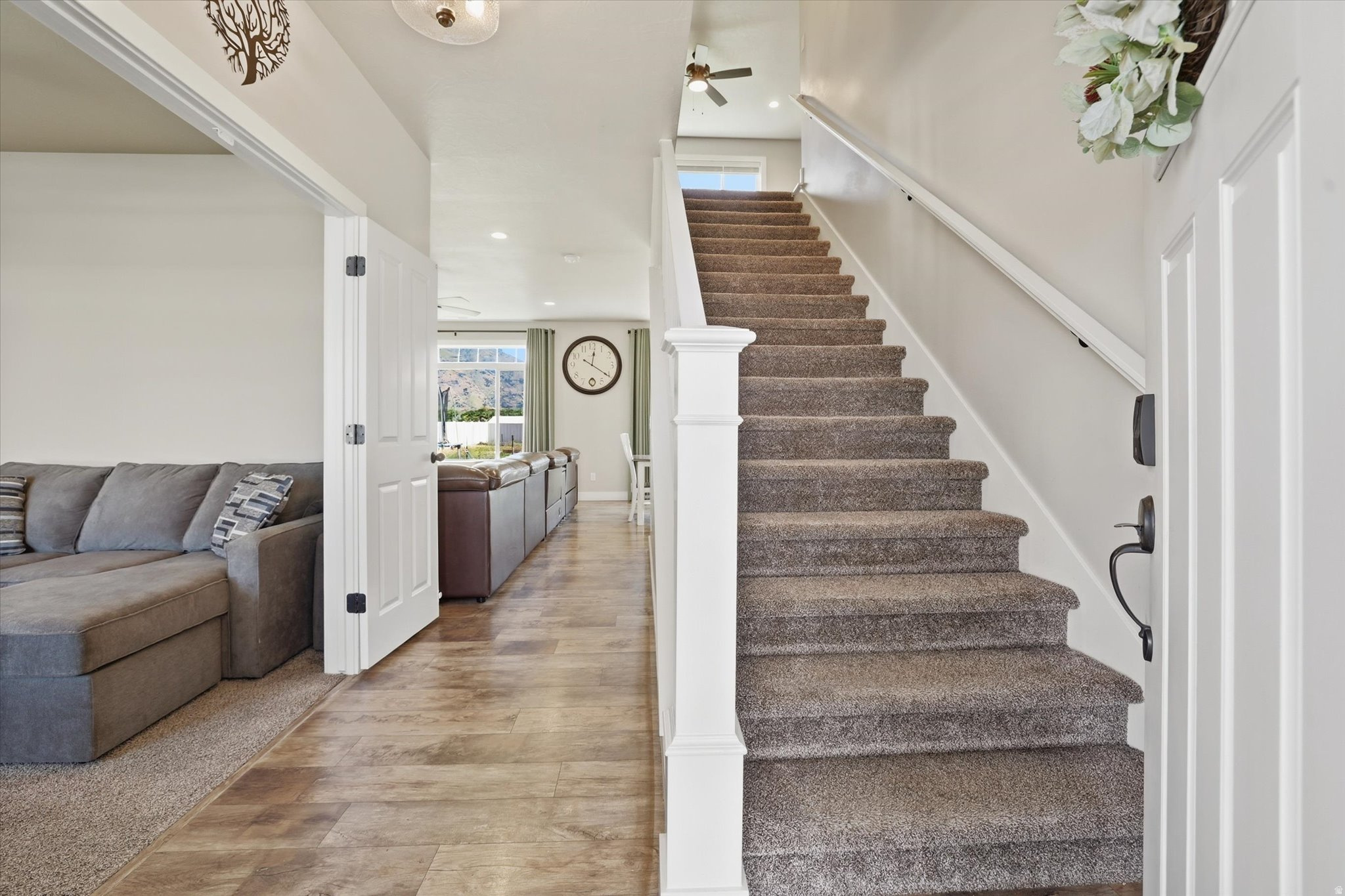 ROLLING HILLS - Residential