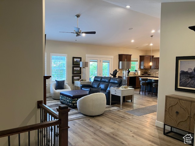 CADENS COVE - Residential