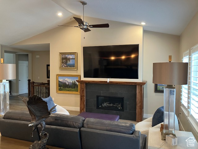 CADENS COVE - Residential