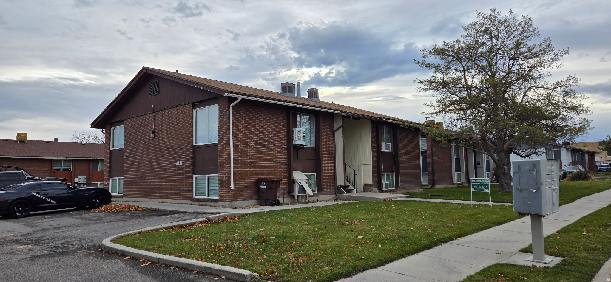 ARLINGTON PARK #2 - Residential Income