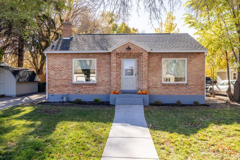 Tiny photo for 328 W 400 N, Logan, UT 84321 (MLS # 2121158)