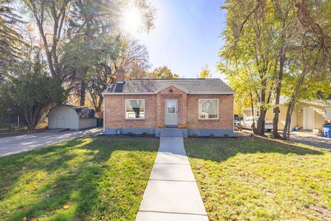 Tiny photo for 328 W 400 N, Logan, UT 84321 (MLS # 2121158)