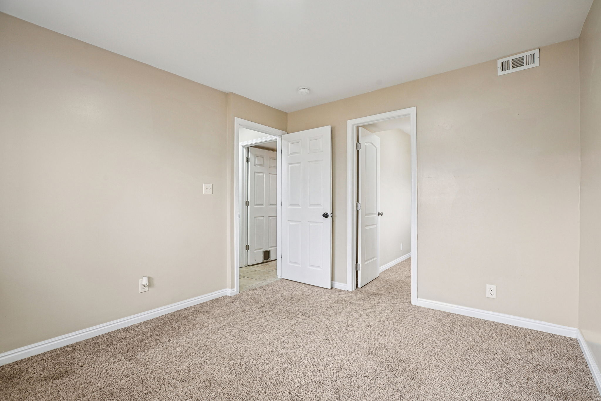 SHADOW MOUNTAIN EAST - Residential