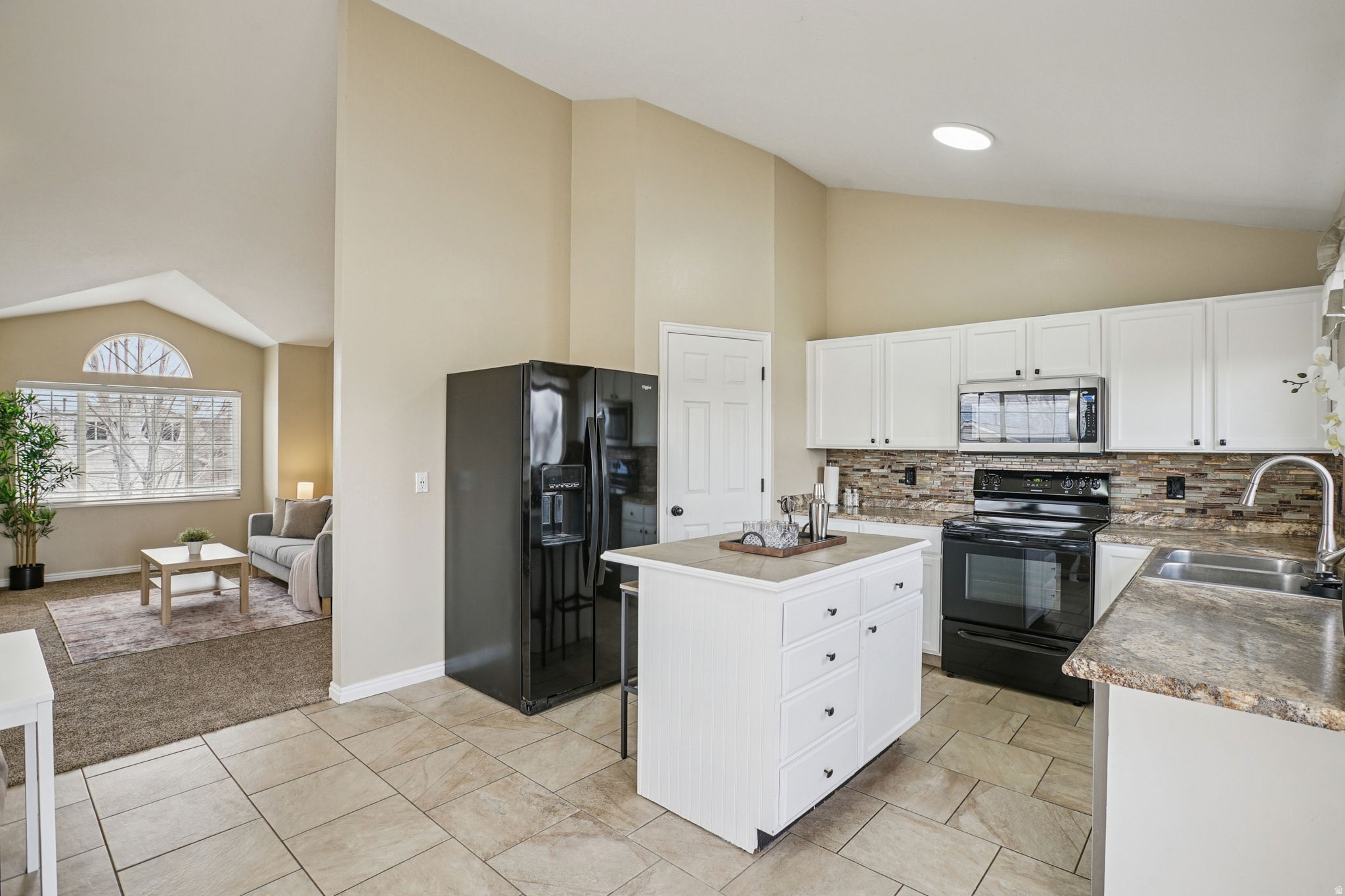 SHADOW MOUNTAIN EAST - Residential