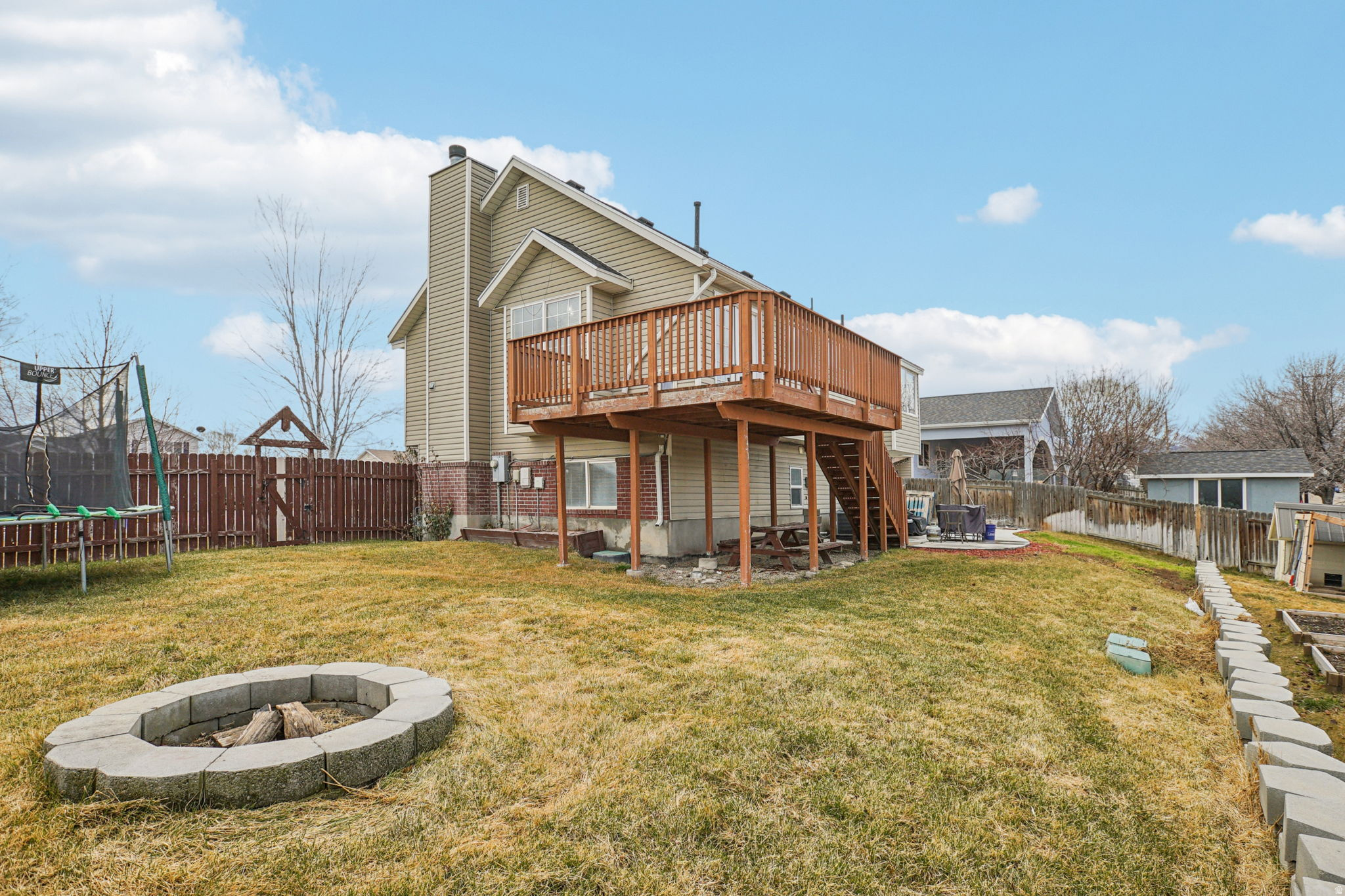 SHADOW MOUNTAIN EAST - Residential