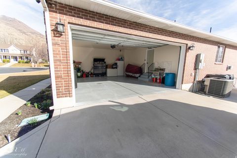 Tiny photo for 314 E 750 N, Lindon, UT 84042 (MLS # 2141740)