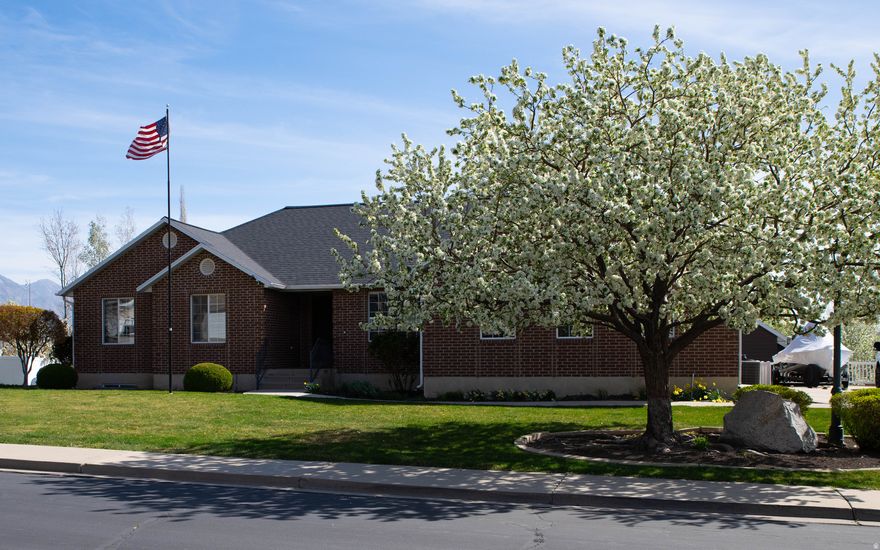 Wow, New professionally painted interior! You've found your gem! East side Lindon Rambler, Cul-de-sac, .47 Acres, Walk out basement, Mother in Law Apt, Theatre Room, Indoor Pool & Spa, RV parking, 50amp power for RV or EV. Workshop with power. Covered Deck, Covered patio, fire pit, Fully landscaped mature yard. Clean & excellently maintained. See it today! Seller is a licensed Real Estate Broker in Utah