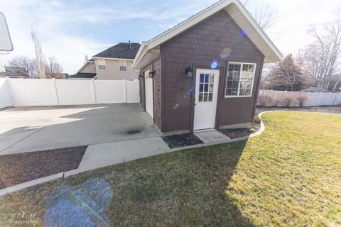 Tiny photo for 314 E 750 N, Lindon, UT 84042 (MLS # 2141740)
