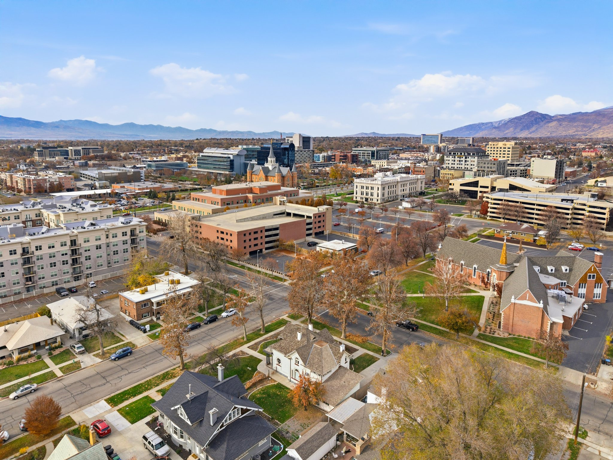 MAESER NEIGHBORHOOD - Residential