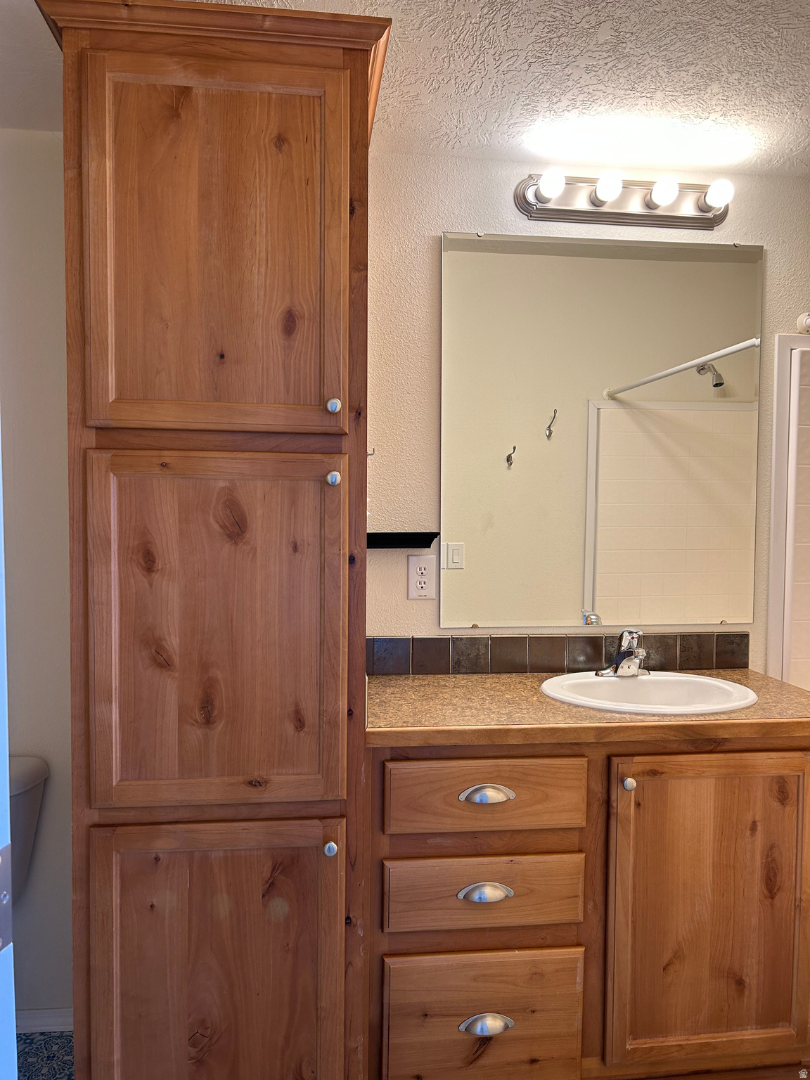 MONTE VISTA ACRES - Residential