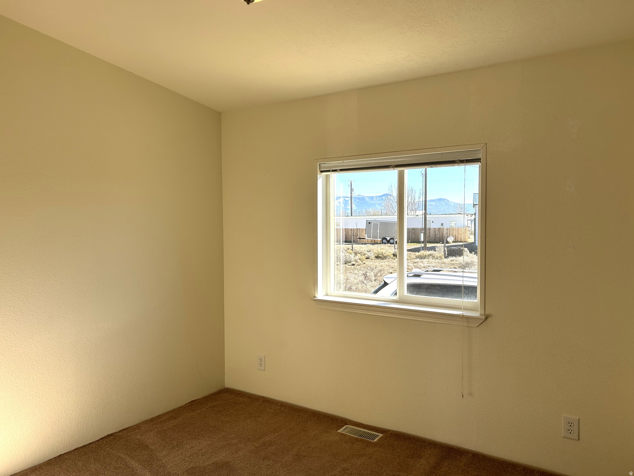 MONTE VISTA ACRES - Residential