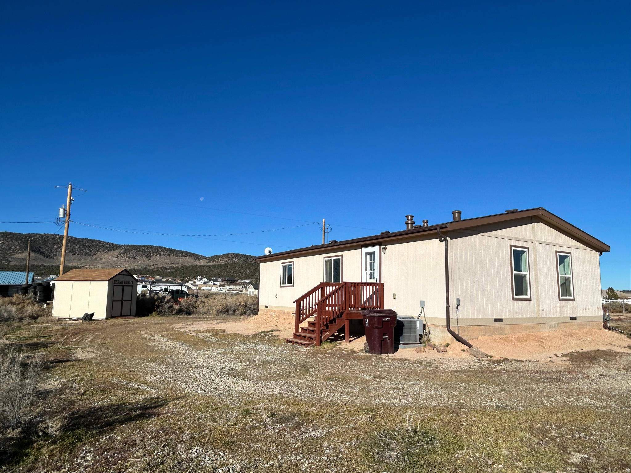 MONTE VISTA ACRES - Residential