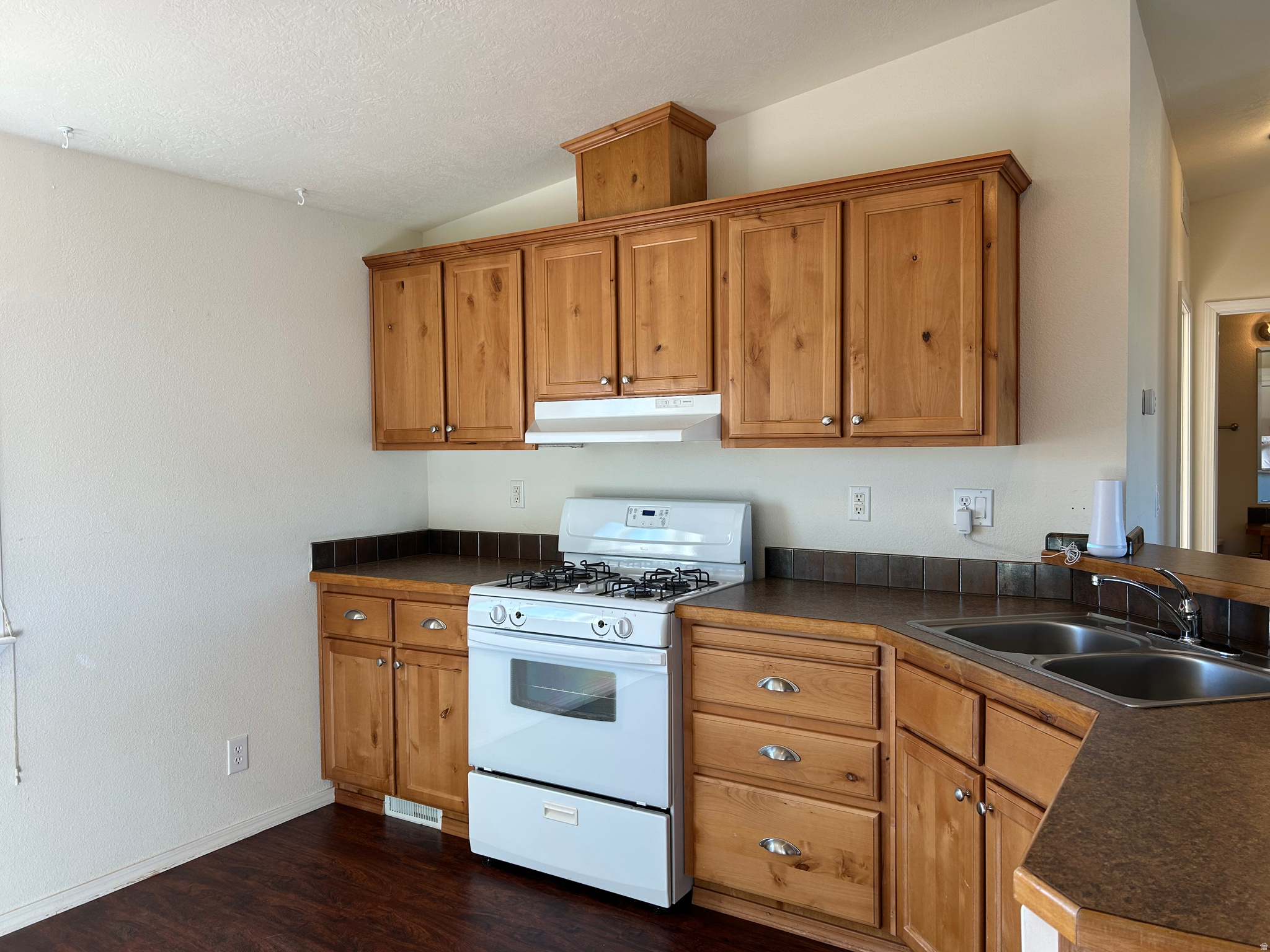 MONTE VISTA ACRES - Residential